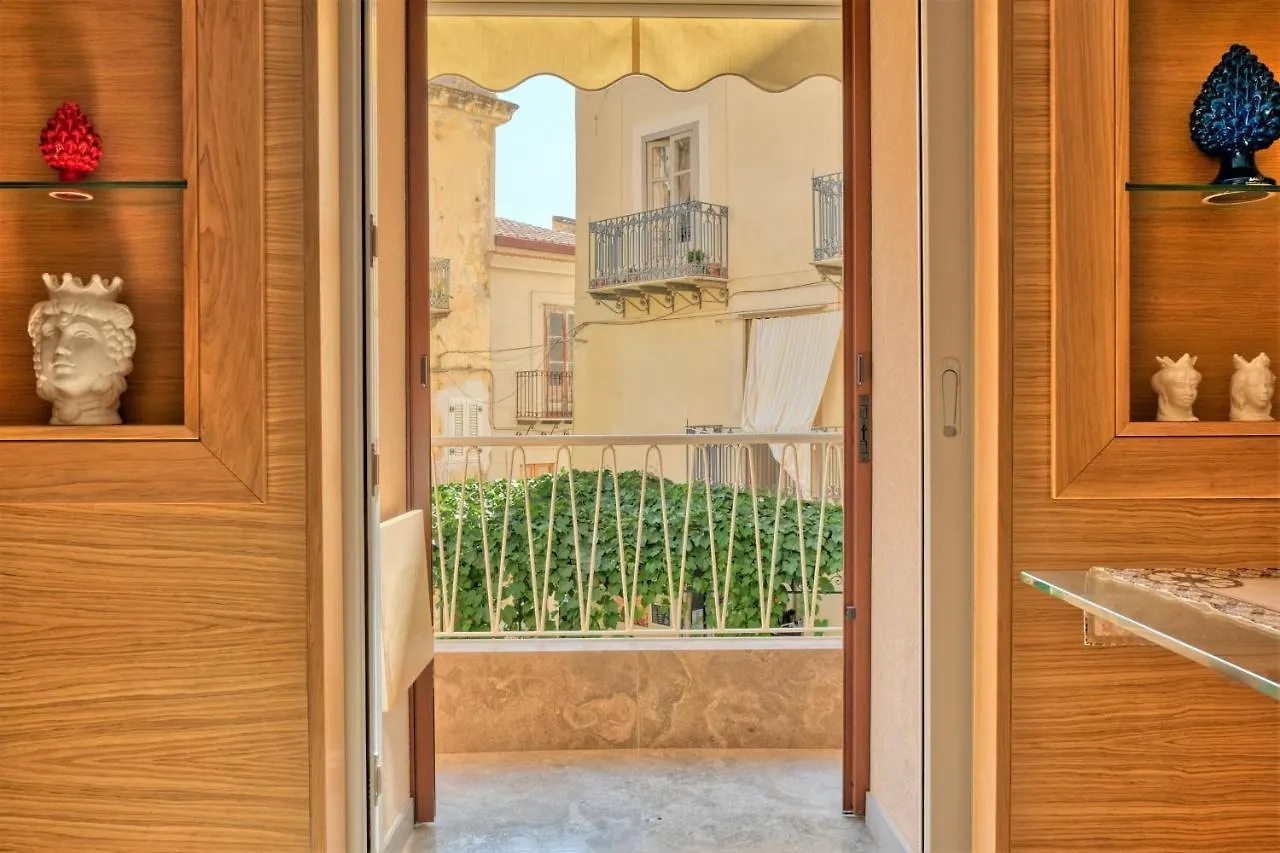 Apartment Porta Di Terra 'Luxury Suite ' Cefalu Italy