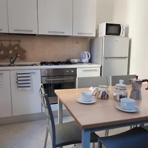 Biennale Bianco & Rosso Apartment Venice